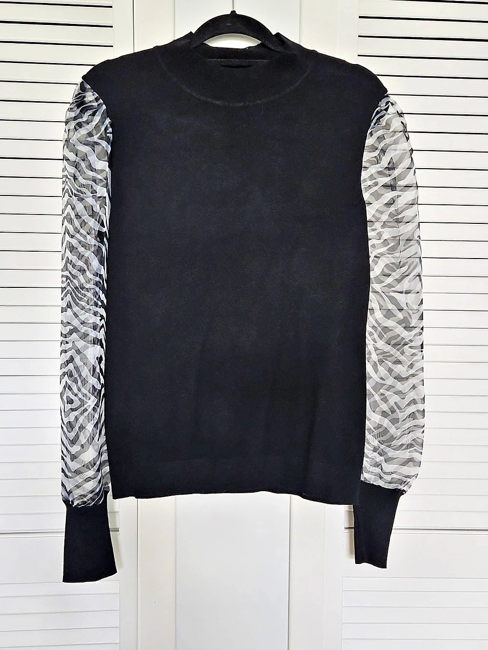 Siani MILANO Black Sweeter, Long Sheer Zebra Sleeve, Size L